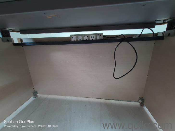 Office cum study table for sale. Gurgaon Quikr