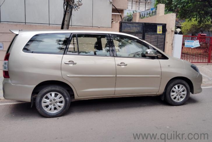 Beige 2009 Toyota Innova 2.5 V 8 STR 2,00,000 kms driven in Ganga Nagar ...