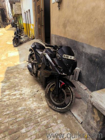 Bajaj Pulsar RS 200 - 2015