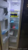Fridge has a total capacity of565 litres, with 347 litres for fresh food and 218 litres for the freezer.(2)