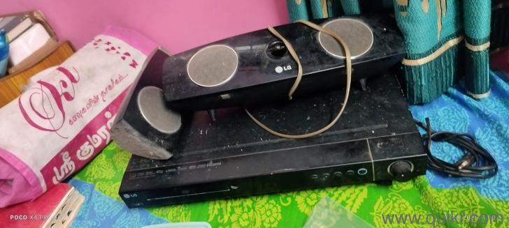 Lg 5.1 DVD player with home theaters(1)