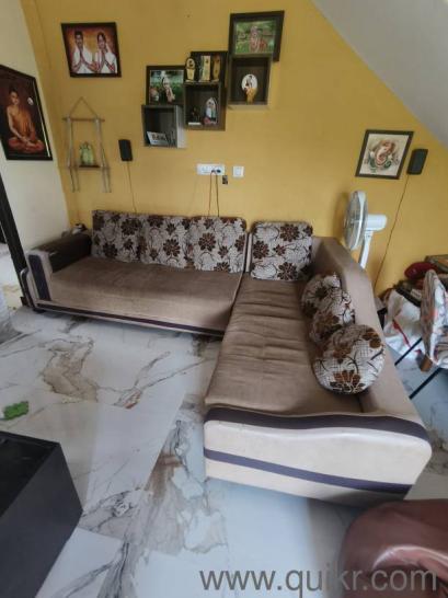 L Shape Sofa with 4 large and 3 small cushions(1)