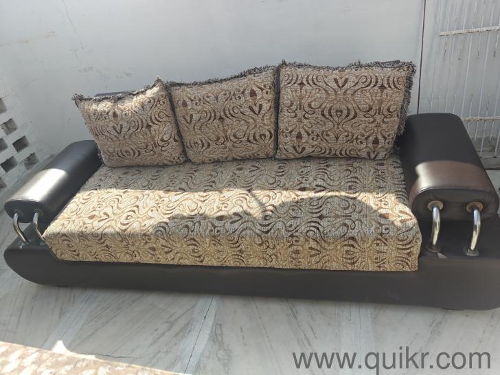 Sofa set with centre table