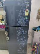 Fully functional Samsung refrigerator double door .(4)
