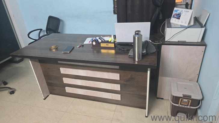 Office table brand new(1)