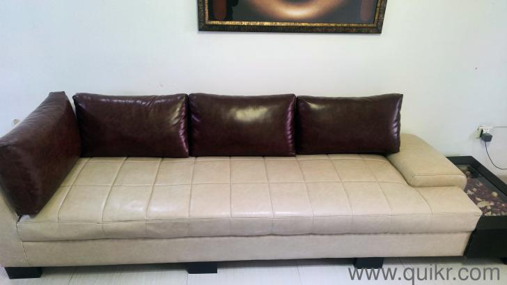 Beautiful sofa set with center table for sale