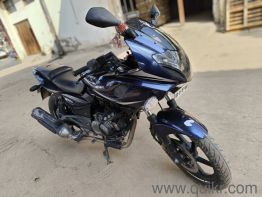 Bajaj Pulsar 220 F - 2017(4)