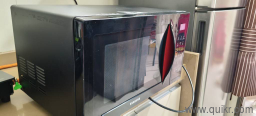 Rarely used Convection Microwave oven in good condition(4)