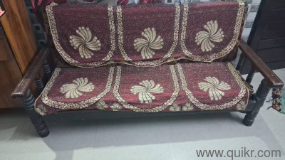 Sofa set with center table