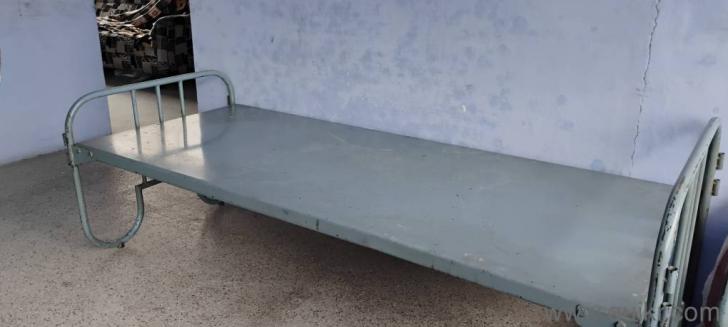 steel cots(1)
