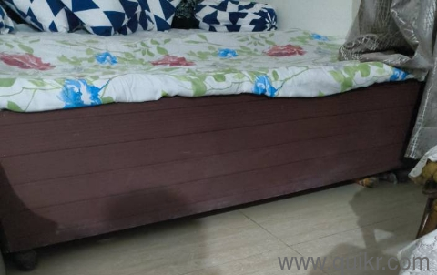 Majboot Diwaan 4/6 size 2.5ft height