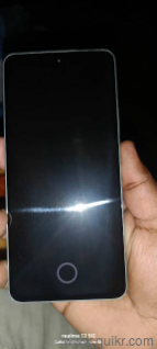 13 plus 5g excellent condition MINOR SCRATCHES(1)