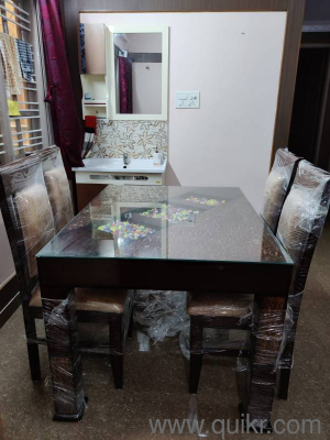 4 seater gently used dining table