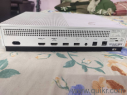 Xbox one S 1 tb . disk version(4)
