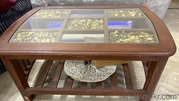 Woden table in very good condition(1)