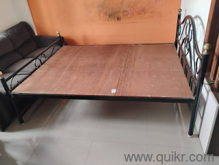 iron king size bed in good condition-gently used(3)