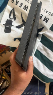 ps 4 slim 500tb with original adapter and hdmi port