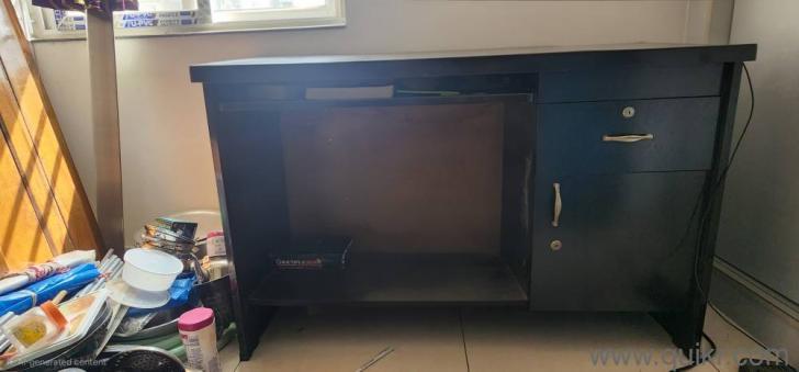 Computer Table Computer Table(2)