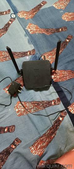 DLINK ROUTER. LIKE AS NEW(1)