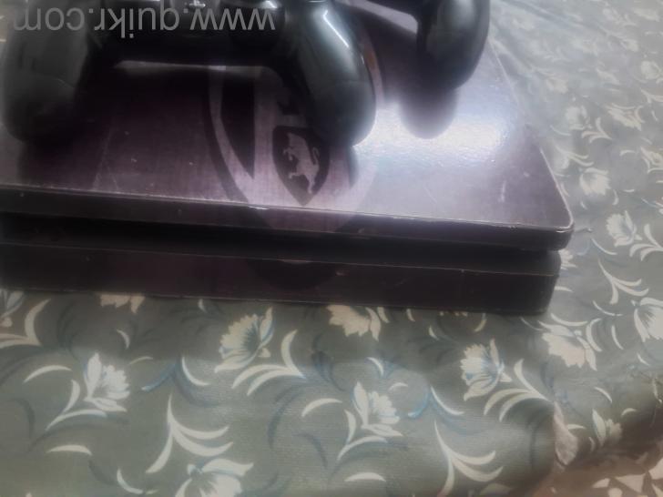 Ps 4 slim with 2 orignal controller(2)