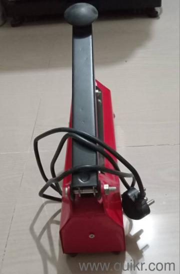 plastic sealing machine