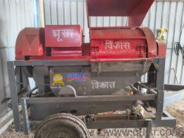 THRRSHER BHUSA MASEEN