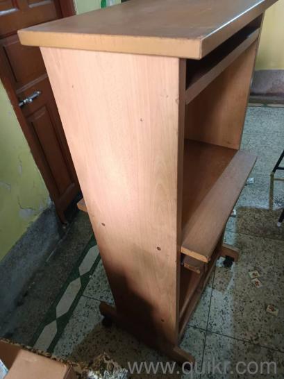 Computer table