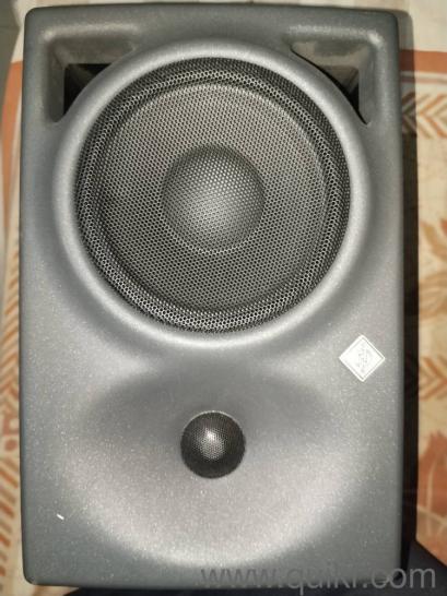 monitor speakers