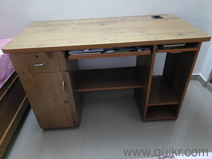 computer table