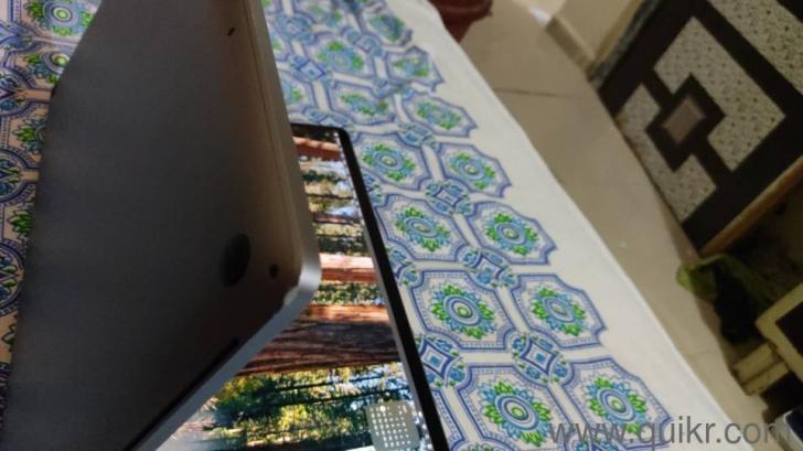 MacBook Pro 16(2)