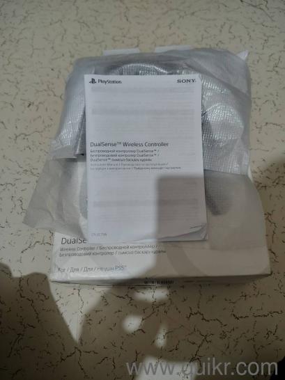 PS5 DualSense Controller + Box Original Excellent Condition(1)