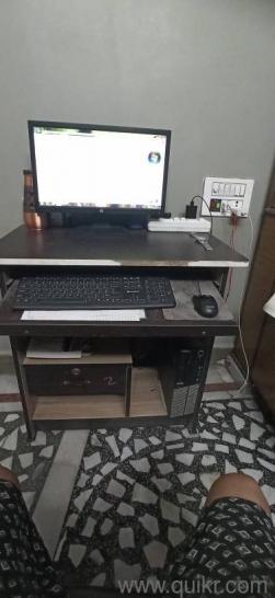 HP PC with table