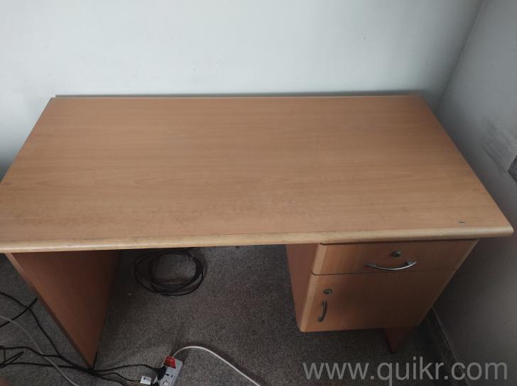 Computer Table gently used in excellent condition. Chennai Quikr