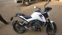 Used KTM Duke 200 2013 Model Images