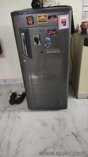 Fridge to sell in a good condition
