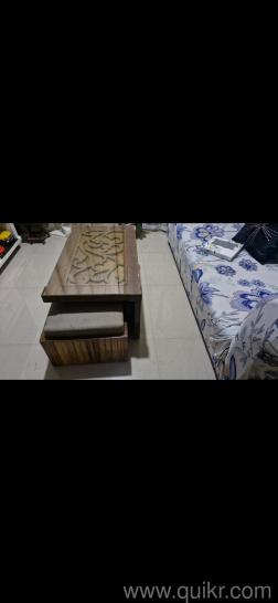 Perfect condition, chocolate brown colour with 2 puffies(2)