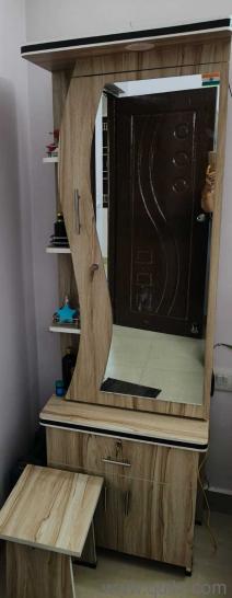 Dressing table in good condition(1)