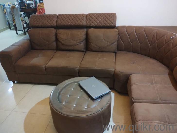 6 Seater Sofa with Adjustable Headrest and Round Table(2)