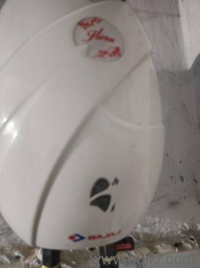 Bajaj instant geyser 3ltr capacity