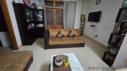 sofa its in good condition(1)