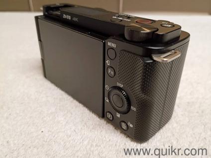 Excellently conditioned Sony ZV-E10 Mirrorless Camera with E PZ 16-50mm F3.5-5.6 OSS II Interchangeable Lens, Complete Accessories and Warranty.