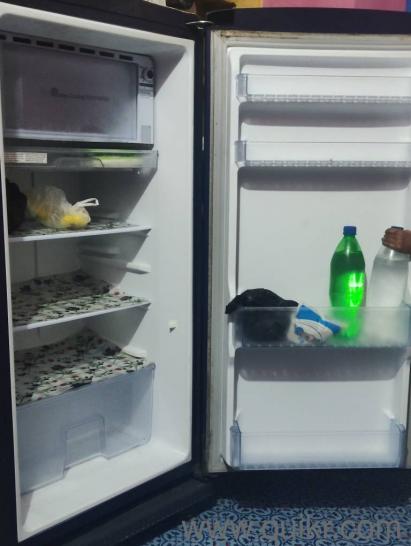 fridge for sale- clean,neat and perfect cooling(1)