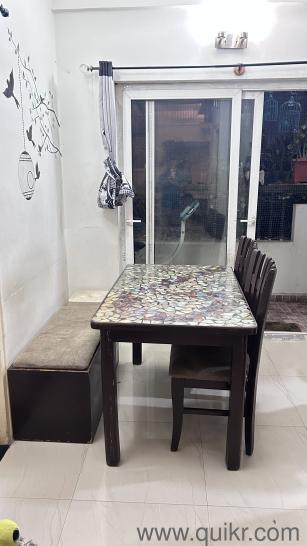 4 seater dining table(1)
