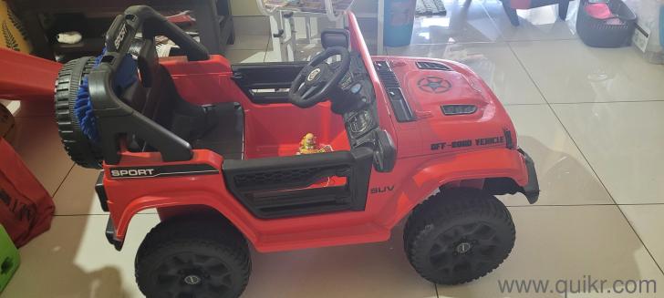 Toy Jeep and Toy Car on Sale in good condition. Battery to be charged and it should be good to go. Reasonable and throw away price(1)