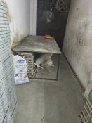 96 tray gas oven and 50kg mixer and slicer and mould and tray and teble(2)