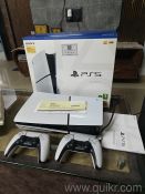 PS5 With one extra controller(4)