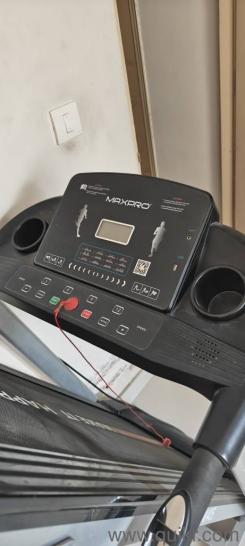 Treadmill in excellent condition just in 16000(3)