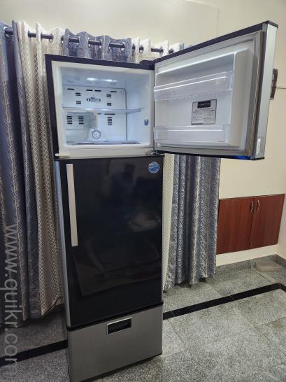 330L, 3 Door, Whirlpool refrigerator in excellrnt working condition, selling since i purchased bigger fridge, 6 yrs old(1)