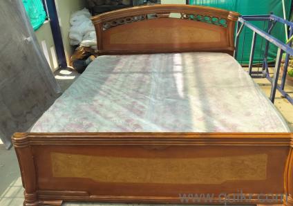Double cot with mattress