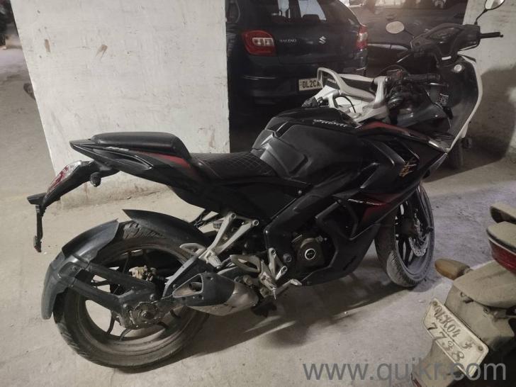 Bajaj Pulsar 200 RS - 2017(2)